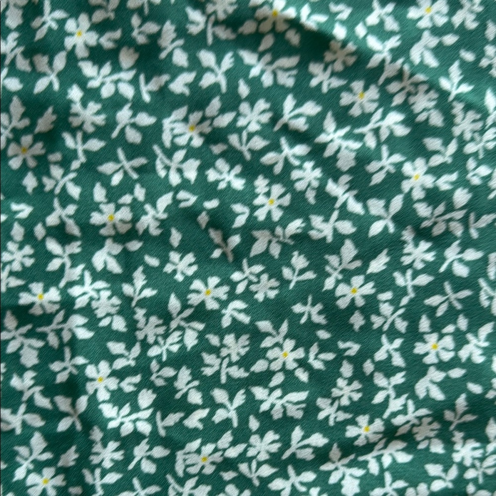Green Floral Ruffle Top - Picture 4 of 4
